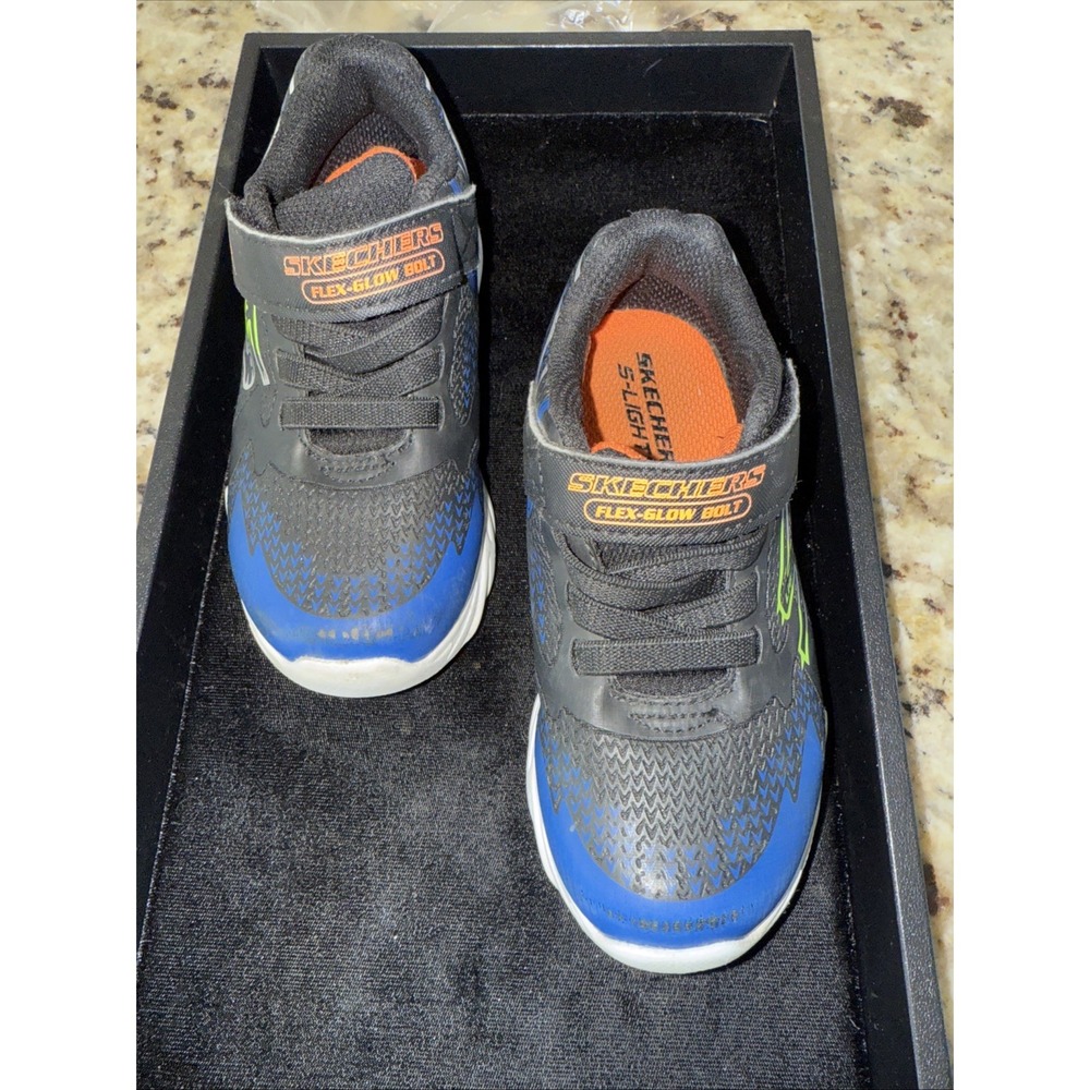 Skechers Boys Sz 10 Flex-Glow Bolt Light-Up Stretch Laced Sneaker. 4601